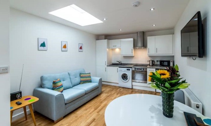 West Bridgford Apartment | Modern, Stylish 1 Bedroomed Apartment
