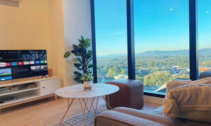 Glen Waverley Apartment | Modern Stylish 2 Bed, 2 Bath Apartment With Free Parking in Central Location