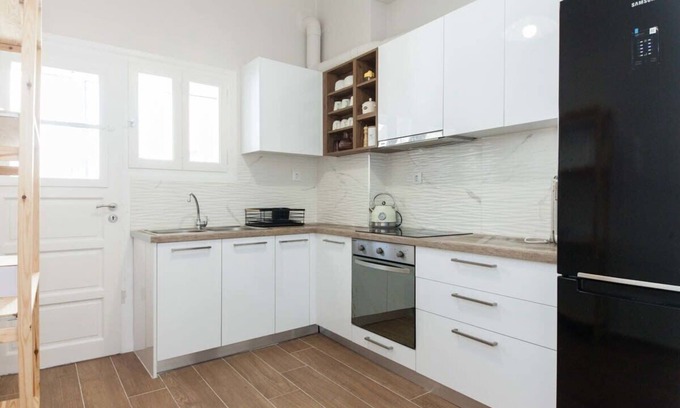 Vyronas Apartment | Modern Stylish 2 Bd Apt in the Heart of Vironas