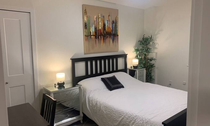 Burnaby House | Modern, stylish, bright and peaceful 2 Bedroom New Suite. Fully licensed