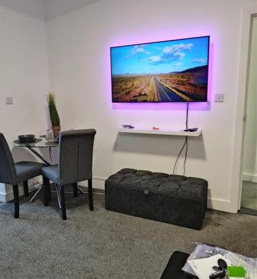 Southsea Apartment | Modern stylish Southsea apartment 2 bedroom