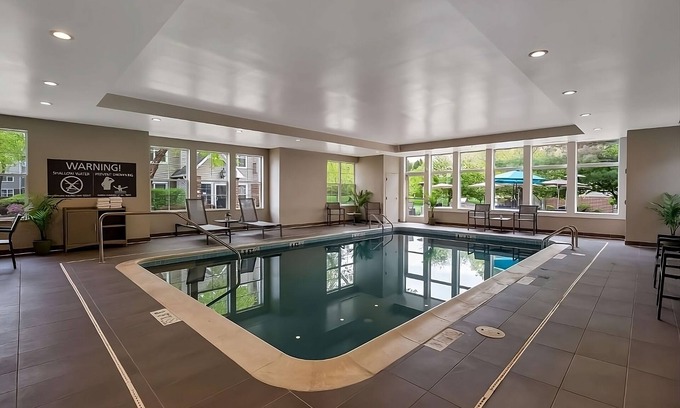 Mount Tabor Apartment | Modern Suite Close to Stickley Museum! Free Breakfast, Pet-friendly, Indoor Pool