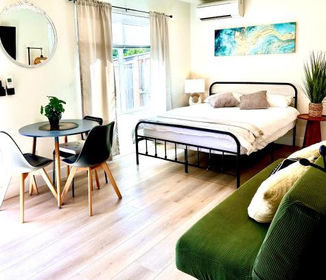 Vancouver Apartment | Modern Suit Premium Apartment