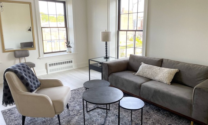 Port Hope Apartment | Modern Suite on the River