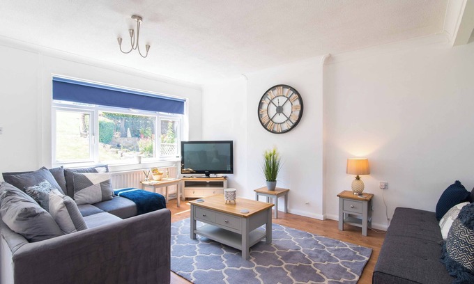 Castle Donington House | Modern three bedroom home in Castle Donington
