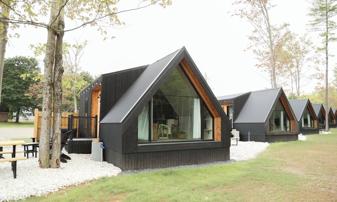 Milroy Cabin | Modern Tiny Home 28 w/Hot Tub!