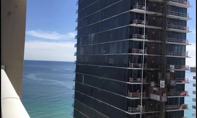 Seybold Apartment | Modern top floor Penthouse Ocean Front Apartment