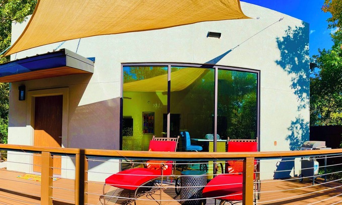 La Veta House | Modern Tranquil River Home
