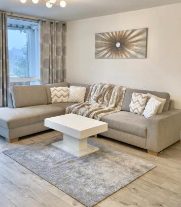 Weiden Apartment | Modern Two-Bedroom apartment with Balcony in Cologne