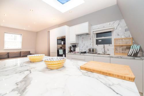 Paddington Apartment | Modern Two-Bedroom Apartment in Paddington