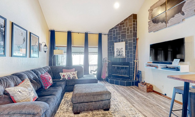 Purgatory Condo | Modern two-story condo with balcony, hot tub access, & fireplace