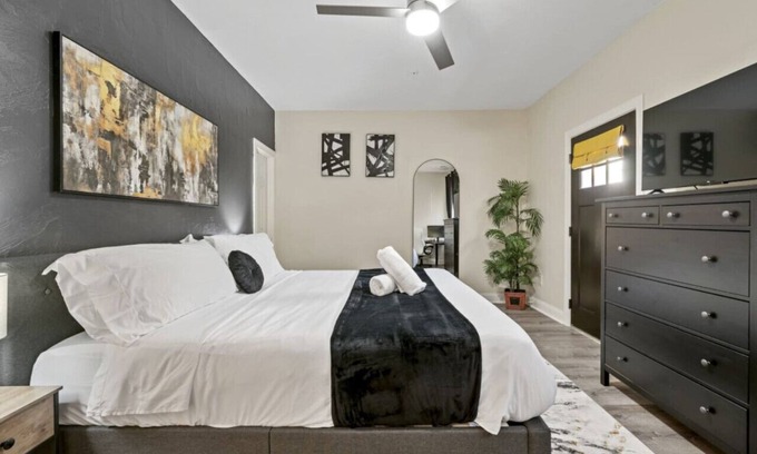 East Liberty Apartment | Modern & Upscale King Bed Suite|Private w/Parking!