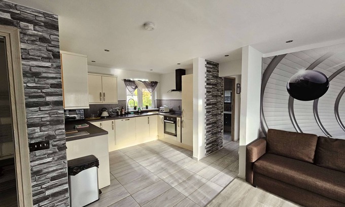 Lisburn Apartment | Modern Urban Haven: Stylish Getaway