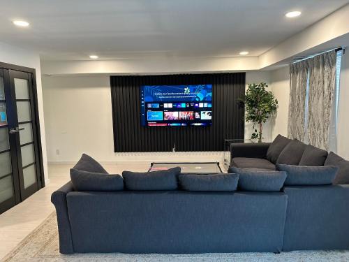 Powderhorn House | Modern Urban Oasis Gem Near Everything
