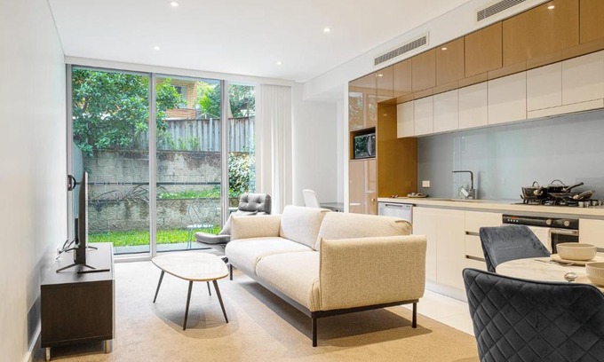Lane Cove North Apartment | Modern Urban Retreat 1BR Apt near Chatswood