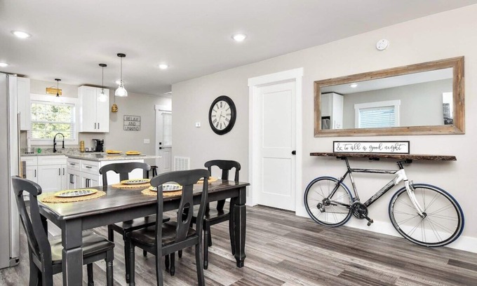 Dunean House | Modern Urban Retreat in Downtown Greenville