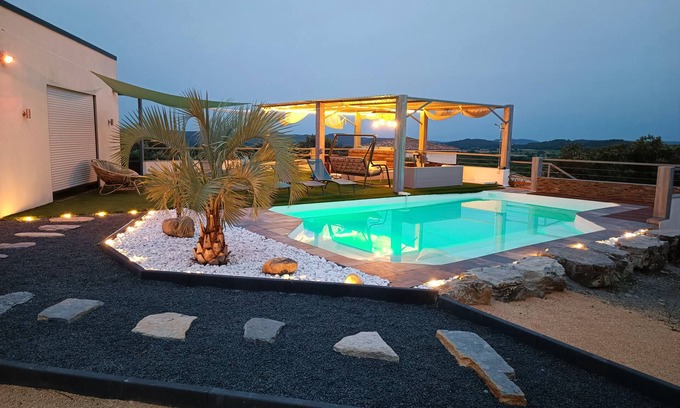 Saint-Jean-de-Crieulon Villa | Modern villa with pool, breathtaking views, quiet, ideal for families