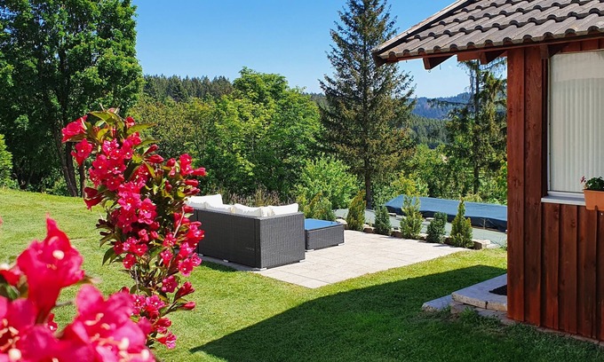 Wilhelmsthal Apartment | Modern vacation apartment with private garden and fantastic view