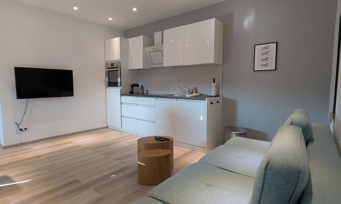 Babenhausen Condo | Modern vacation apartment on the horse farm 4-6 persons *W LAN, Smart TV*