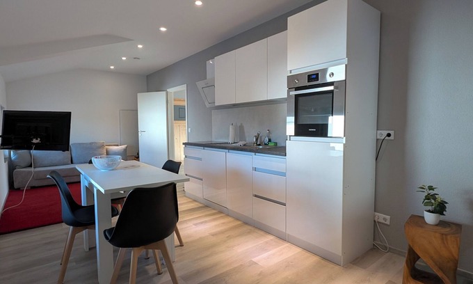 Babenhausen House | Modern vacation apartment on the horse farm for 2-4 people *W LAN, Smart TV*