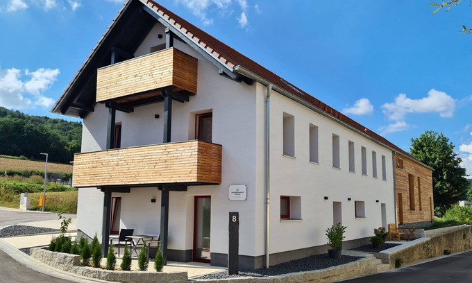 Pielenhofen Apartment | Modern vacation apartment "wohnung-nummer-1" in rural area near Regensburg