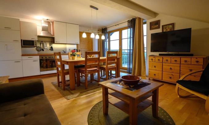 March Apartment | Modern vacation apartment for 6 people (63sqm)
