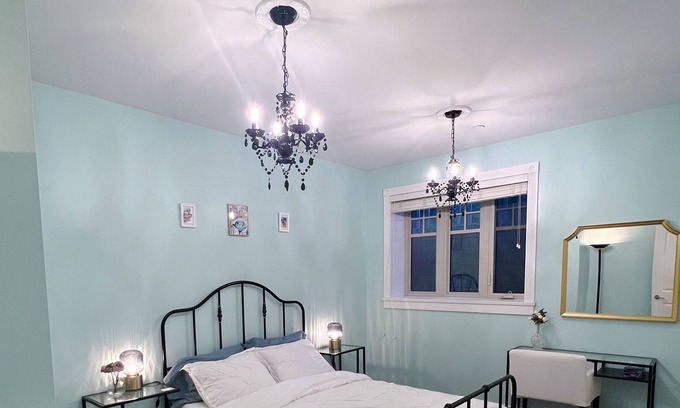 Marpole House | Modern Victorian Suite, quiet school neighborhood