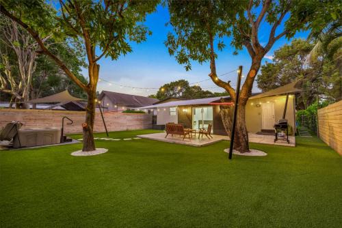 Buena Vista House | Modern villa in Design District !