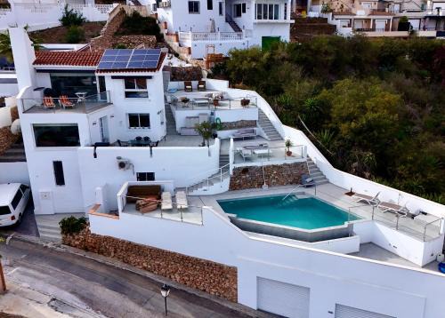Punta Lara Villa | Modern Villa + Infinity Pool. Best views in Nerja!