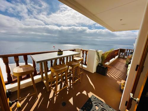 Avalon Villa | Modern Villa W Pool, Hot Tub & Gym