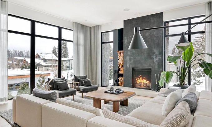 Nicklaus North House | Modern Whistler Retreat with Hot Tub, Close to Golf Course and Whistler Village