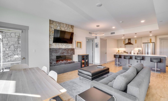 Winter Park Condo | Modern Winter Park Condo w/Community Hot Tub!