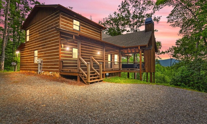 Aska Cabin | Modern3BR, Mountain Views, Game Room