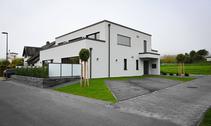 Wolf Apartment | Moderne Ferienwohnung mit Terrasse für Freunde und Familie bis zu 5 Personen