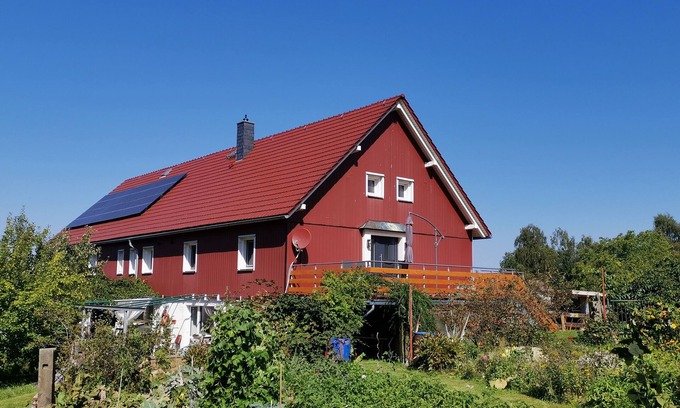 Struppen Apartment | Moderne Ferienwohnung mit Großem Außenbereich, Familien- und Haustierfreundlich