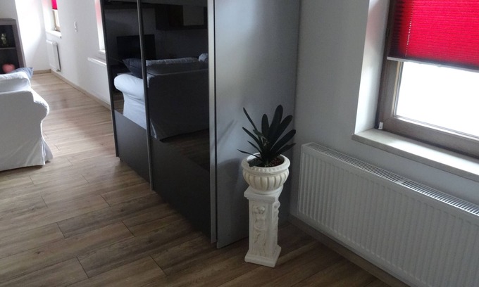 Gebesee Apartment | Moderne Ferienwohnung Nahe Erfurt, Wohn-u. Schlafbereich,küche,bad,kinderzimmer