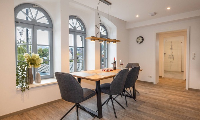 Seesen Apartment | Moderne Ferienwohnungen im Seesener Bahnhof. Perfekt für Urlaub & Geschäftsreise