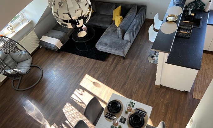Gersthofen Apartment | Moderne Galerie-Wohnung! Zentral-A8-B17 WIFI