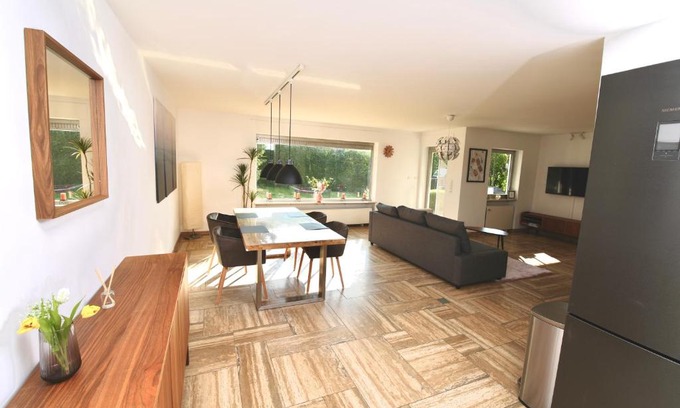 Hochwaldhausen Apartment | Moderne, herzliche und große Ferienwohnung mitten im Naturpark