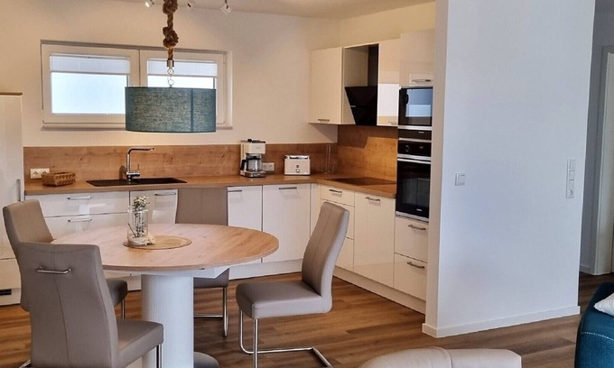 Schillig Apartment | Moderne, Hochwertige Ferienwohnung, Sauna, Großer Balkon, Meerblick, Strandnah