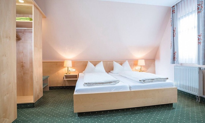 Sommerhausen Apartment | Moderne und gemütliche Ferienwohnung (40 qm) mit kostenfreiem WLAN
