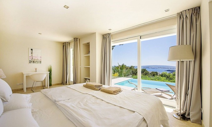 Portals Nous House | moderne Villa mit Pool und Meerblick in Portals Nous