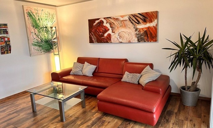 Beilngries Apartment | Moderne, zentrumsnahe Ferienwohnung (72 qm) mit möblierter Südterrasse