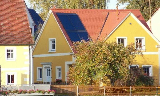 Ansbach Apartment | Modernes Ferienhaus (80m2) mit Terrasse & großem Garten