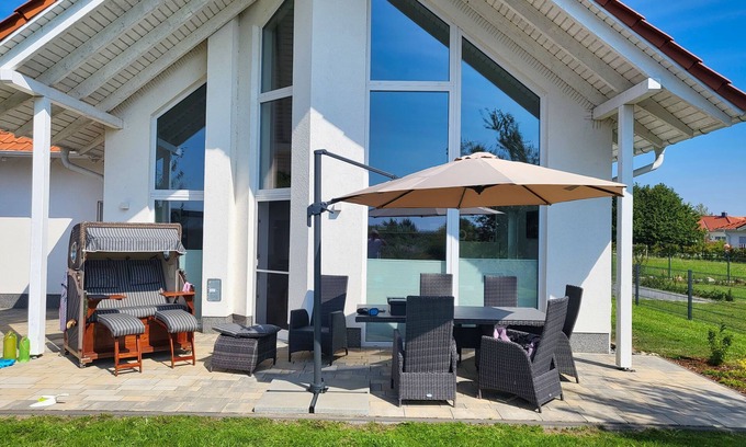 Trent House | Modernes Ferienhaus mit Kamin, Garten und Eigener Sauna - Ferienhaus Meerfreude