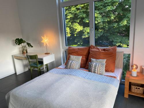 Norderstedt House | Modernes Holzhaus im skandinavischen Stil mit großem Garten und Sauna