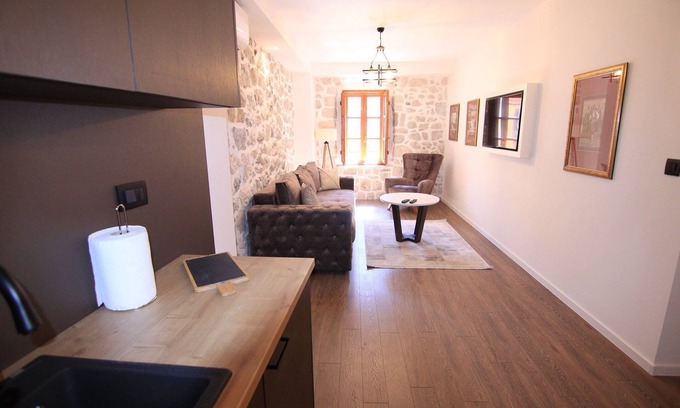 Donje Polje Hotel | Moderni Luxury apartment Center