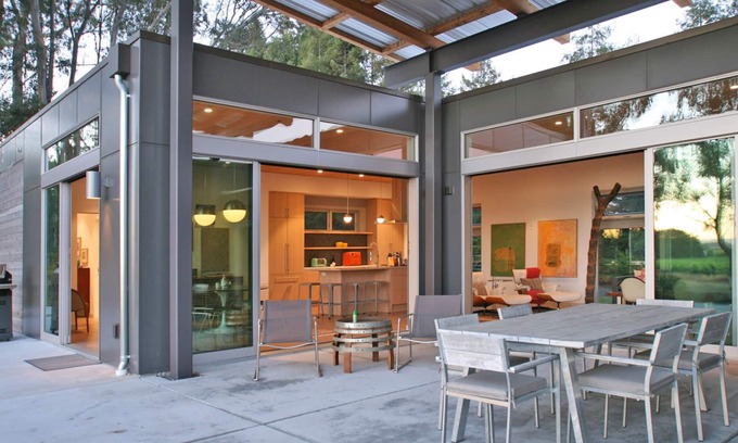Santa Rosa House | Modernist Compound With Expansive Views Overlooking Bellflower Vineyards