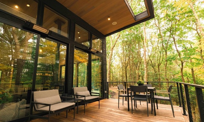 Rhinebeck House | Modernist Wooded Retreat Rhinebeck on 75 acres