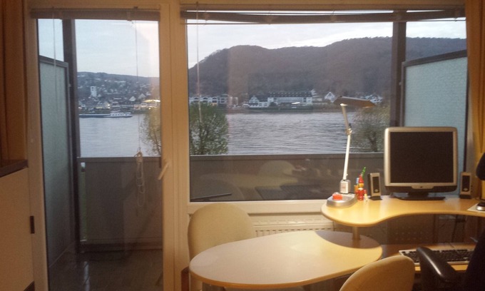 Bad Hoenningen Apartment | Modernized apartment with view of the Rhine in Bad Hönningen